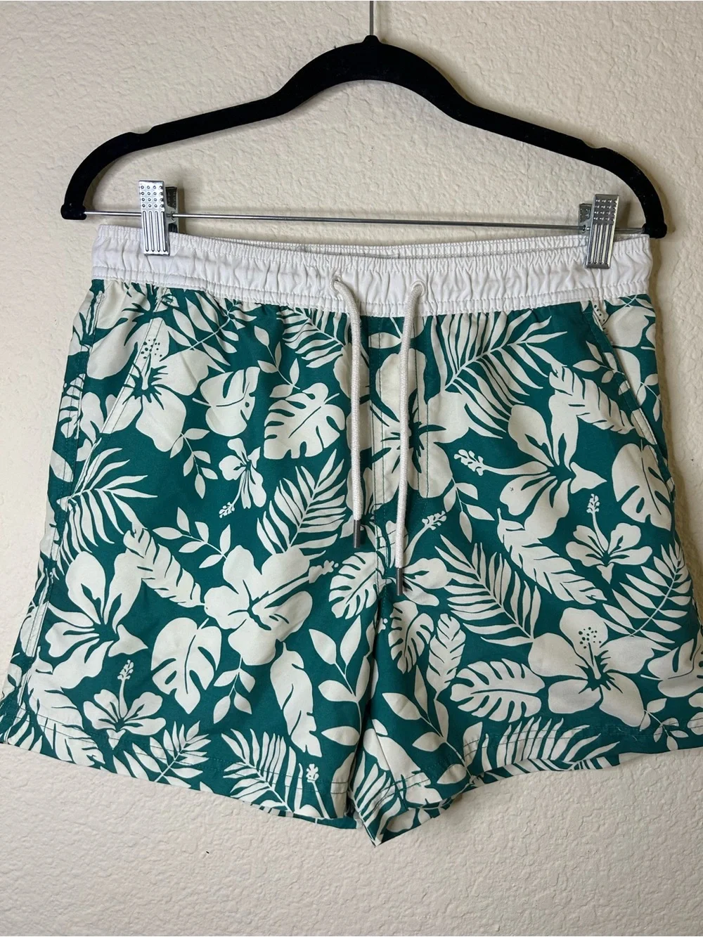 American Eagle Mens Teal White Tropical Print Drawstring Shorts Small Swim Beach